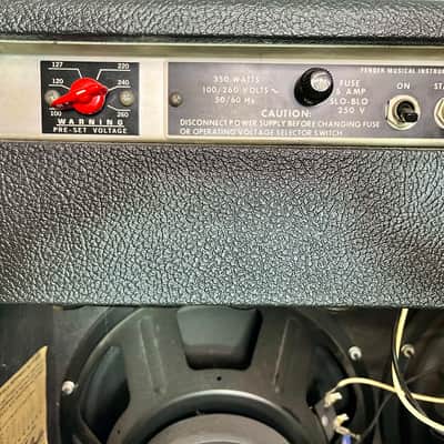 Fender Twin Reverb 2-Channel 100-Watt 2x12" Guitar Combo 1970 - 1971 - Silverface image 2