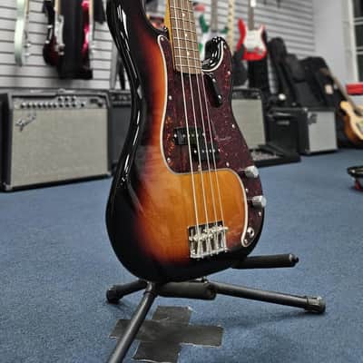 Fender Vintera II 60s Precision Bass - Mint image 6