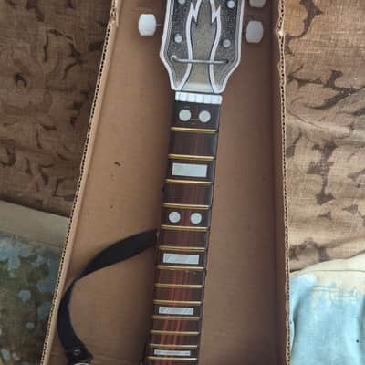 Sears Deluxe 60 s 70s - Sunburst Collectable 3/4 Size Guitar image 4