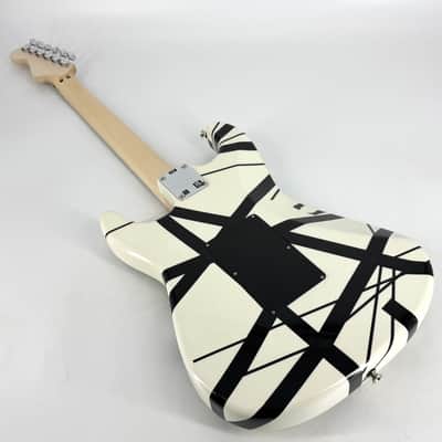 Immagine 2021 EVH Striped Series – Black & White - 3