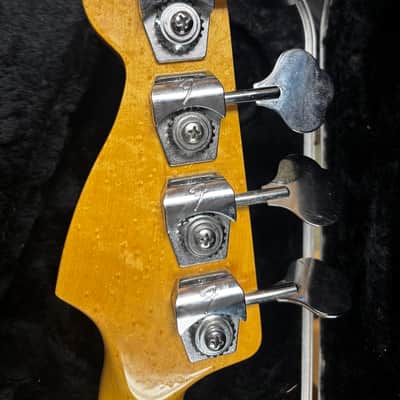 Fender Precision Bass with Maple Fretboard - 1983 - Aged Olympic White image 5