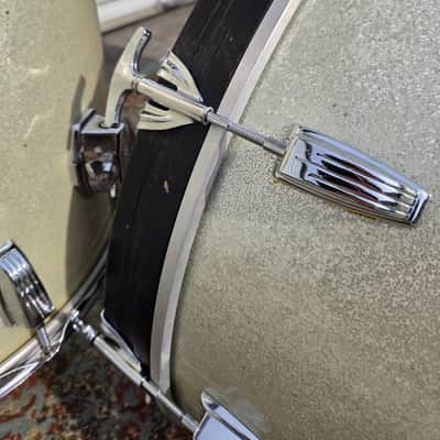 Ludwig No. 980 Super Classic Outfit 9x13 / 16x16 / 14x22" Drum Set (3-Ply) 1970 - Silver Sparkle (C022-1) image 8