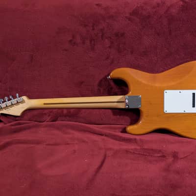 Fender Stratocaster Plus Top Flame Maple Top FMT Guitar, Amber finish MIM Mexico image 6