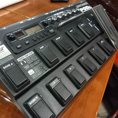 Line 6 POD xt Live Multi-Effect and Amp Modeler 2000s - Black image 1