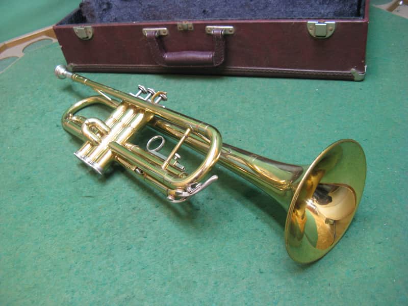 Holton T602 Collegiate Trumpet - Reconditioned - Holton Case & Holton 7C MP image 1