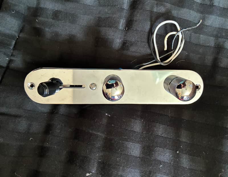 Squier Fender Telecaster loaded control plate chrome Excellent image 1