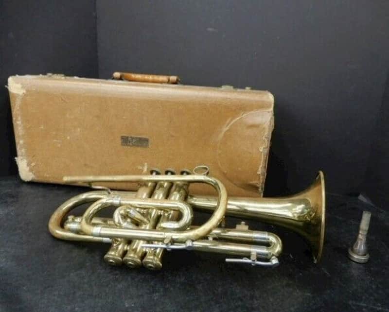 Olds Ambassador Cornet with Original Case and mouthpiece, good playing condition image 1