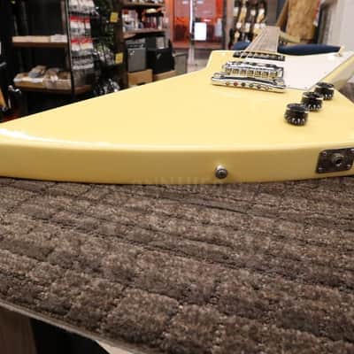 Gibson Explorer image 15