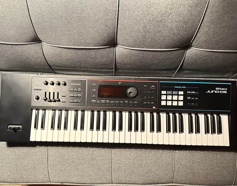 Roland Juno DS61 Synthesizer w/ Accessories image 1