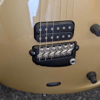 Parker Fly Deluxe Vibrato 1995 - 2000 - Antique Gold image 5