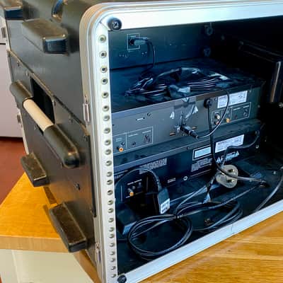 Tascam CD-X1500 dual CD player and DJ control unit + CD-160Mk2 CD player and Soundtech Q310 mono graphic equaliser, rackmounted image 4