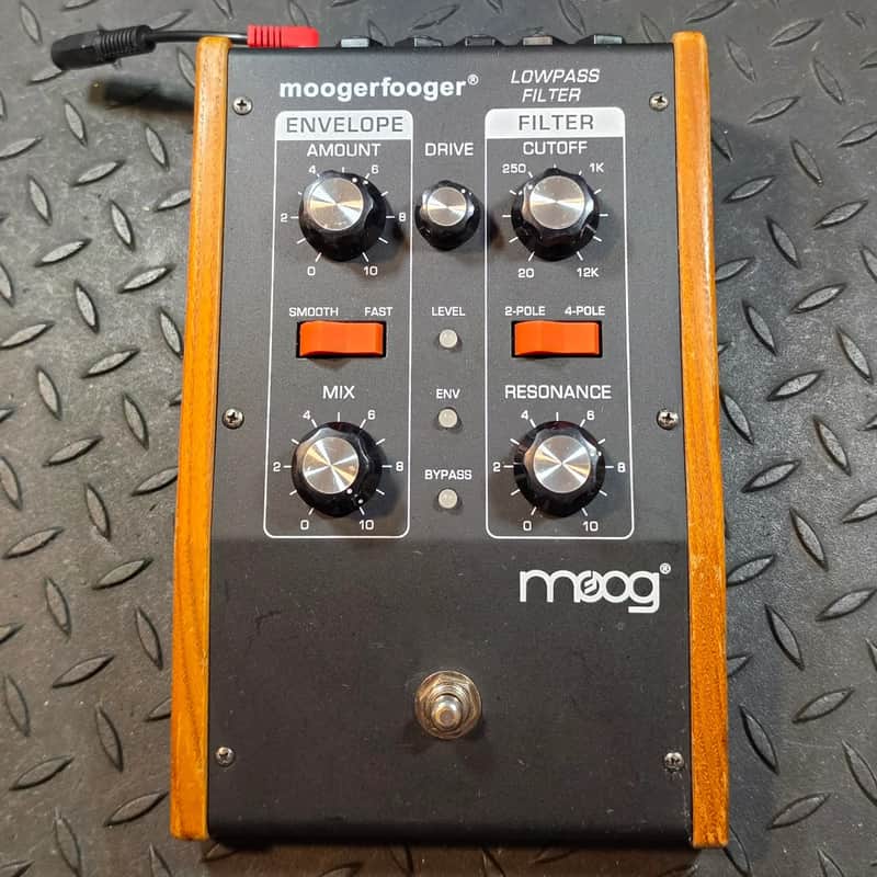 moogerfooger MF-101 Lowpass Filter 美品 Moog Moogerfooger MF-101 Low Pass Filter | Reverb Canada