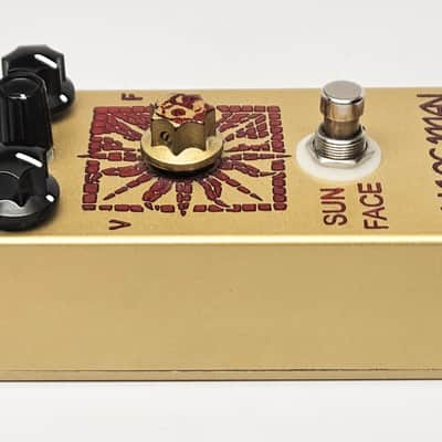 used Analogman Sun Face BART Germanium Fuzz with Sundial Knob, Top Jacks & Clean Knob, Very Good Condition with Box & Paperwork! image 4