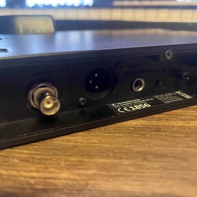 Sennheiser True Diversity Combo Transmitter/Receiver EM-10 image 8