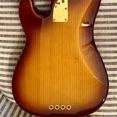 Fender 75th Anniversary Commemorative Precision Bass 2021 - 2-Color Bourbon Burst image 8