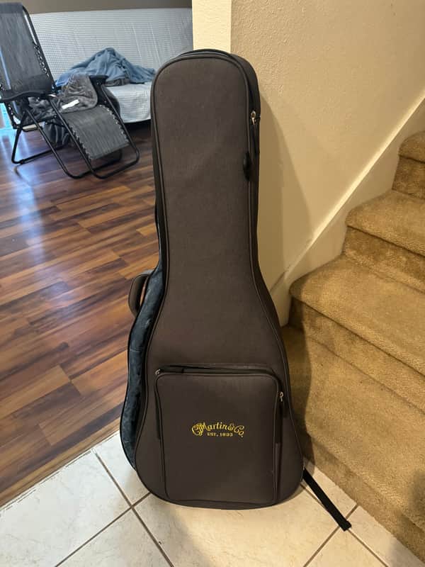Martin Soft Shell Gig Bag for 000 Acoustic Guitars - Soft Padded image 1