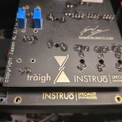 Instruo Traigh Low Pass Ladder VCF, 3-Channel Mixer, FM and 1v/o input - Black image 4