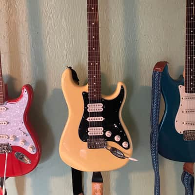 Fender Stratocaster HSH Player Series 2020s - Gloss image 1