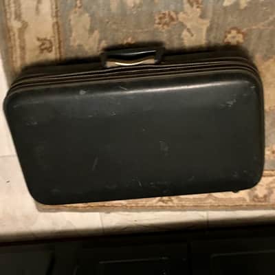 SUMMER DEAL RARE LARGE BORE HOLTON MODEL 51 TRUMPET ORIGINAL FINISH COMPRESSION FINE LARGEST BORE HOLTON MADE ELKGART MADE WITH GOOD CASE image 25