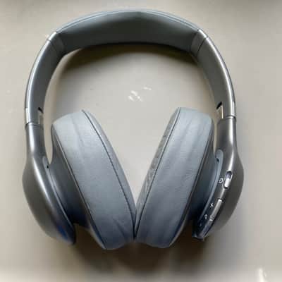 JBL Everest 710 Bluetooth headphones image 4