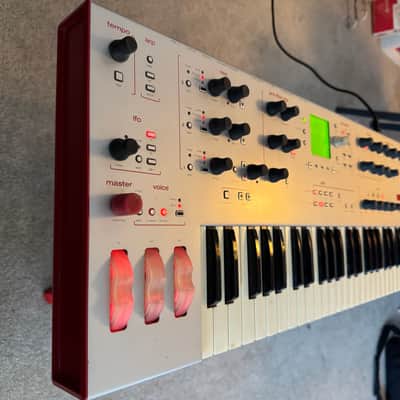 Alesis Ion 49-Key Analog Modeling Synthesizer 2000s Silver image 4