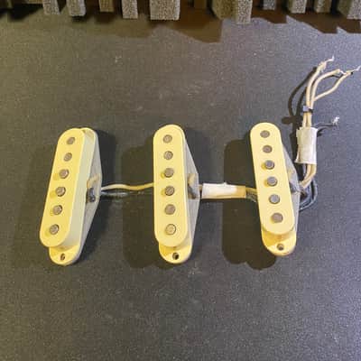 Fender Custom Shop '69 Stratocaster Pickup Set 2020s - Aged White image 2