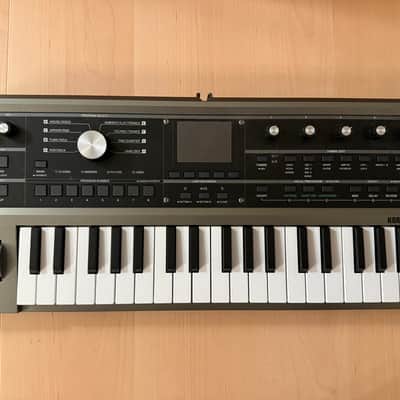 Korg MicroKORG 2 37-Key Synthesizer/Vocoder 2024 - Present - White
