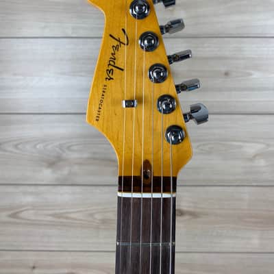 Fender American Ultra Stratocaster Left-Hand Guitar, Rosewood Fingerboard, Arctic Pearl image 12