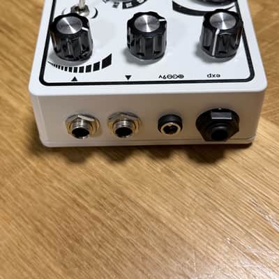 Drolo Stamme[n] V4 2020 - Present - White freeze reverb resonator image 4