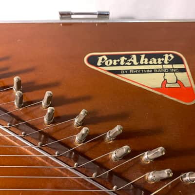 70/80's Rhythm Band 'PortAharp' 15-Chord Attache Case Autoharp image 3