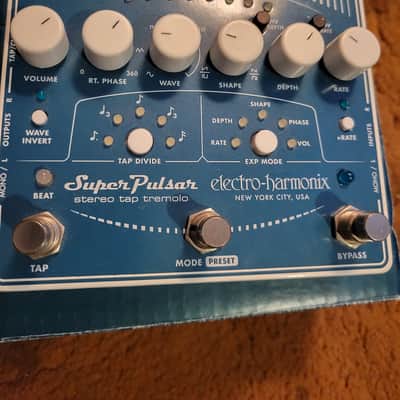 Electro-Harmonix Super Pulsar Tremolo | Reverb