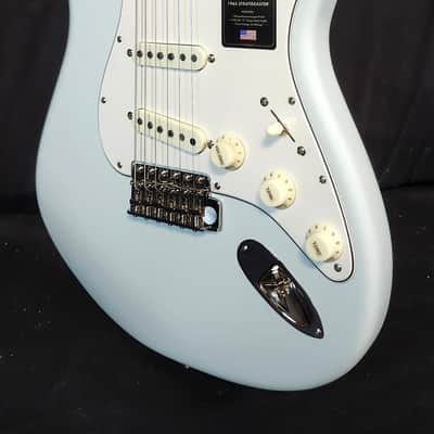 Fender American Vintage 1965 Stratocaster, Round-Lam Rosewood Fingerboard, Sonic Blue image 6