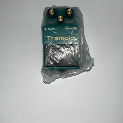 Boss TR-2 Tremolo (Silver Label) 1997 - Present - Green image 5