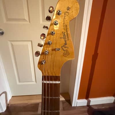 Fender Vintera '60s Jazzmaster Modified with Pau Ferro Fretboard 2019 - 2023 - 3-Color Sunburst image 2