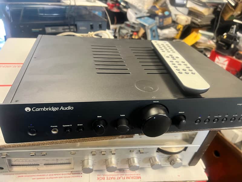 Cambridge Audio Azur 340A amplifier 2010 - Black image 1
