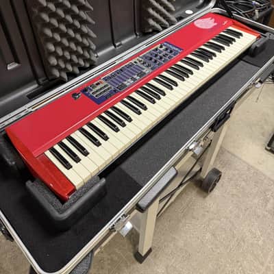 Nord electro 2 (seventy-three) with hard case image 1