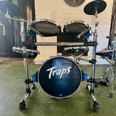 Traps Drum Kit, Alesis DM10 Custom Accoustic/Electric 2025 - Black/Chrome with Blue Accents image 3