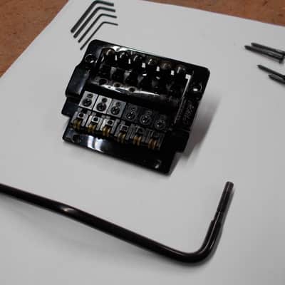 Vintage 80's Kahler USA 2300 Professional Black flat mount tremolo bridge image 2