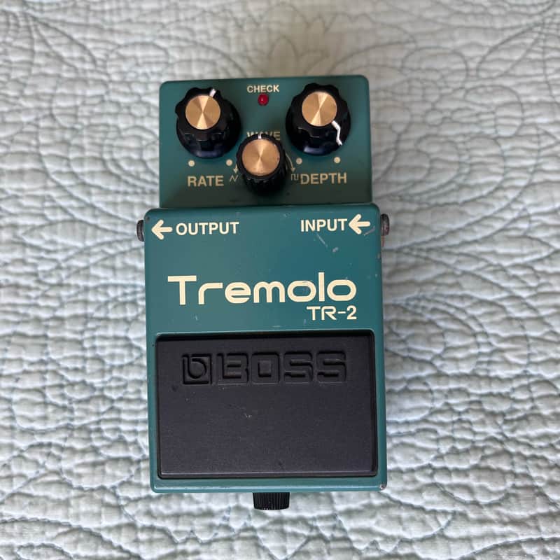Boss TR-2 Tremolo (Silver Label) 1997 - Present - Green image 1