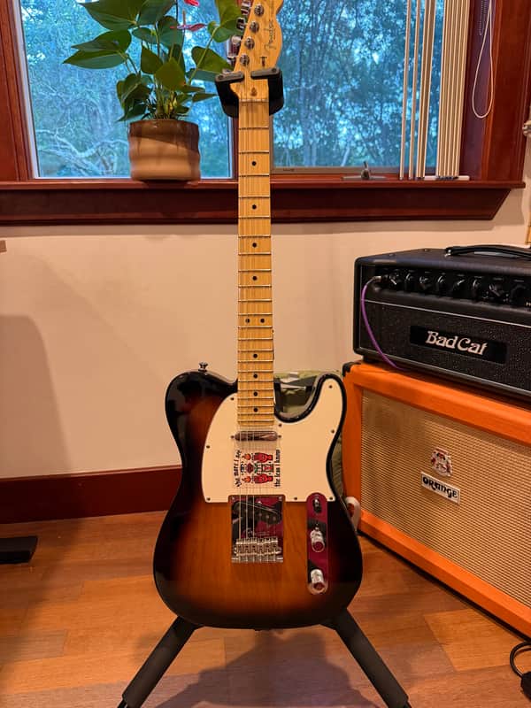 Fender American Standard Telecaster with Maple Fretboard 2012 2-Color Sunburst