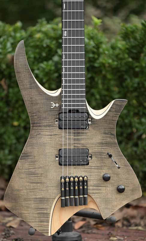 Infinia Neptune 6 - Obsidian Black image 1