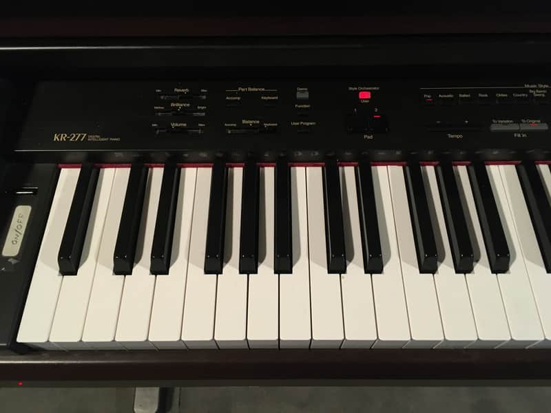 電子ピアノ Roland KR-277D 配達します。 電子ピアノ Roland KR-277(2001年製) 【公式通販】