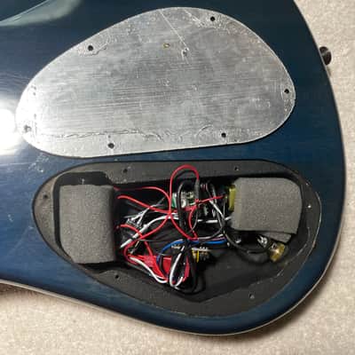 Spector Q4 Pro 2001 Trans Blue Maple Top image 11