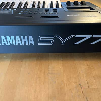 Yamaha SY77 Synth image 5
