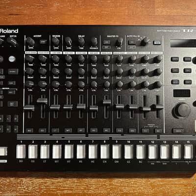 Roland TR-8S AIRA Rhythm Performer with Sample Playback 2018 - Present - Black image 3
