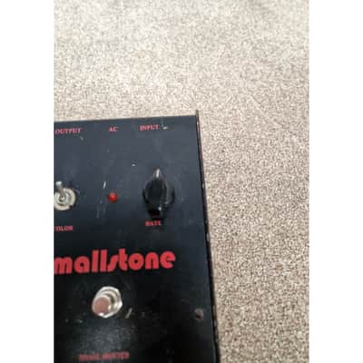 Electro-Harmonix Small Stone Russian - Effects Pedal - Black - Good w/ Hard Case image 8