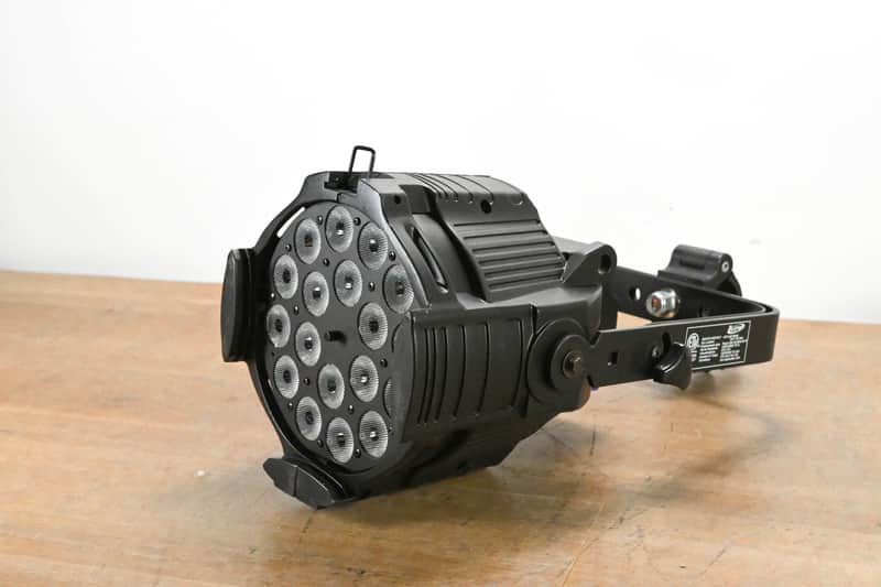 Elation Elation OPTI TRI PAR 18 x 3W Tri Color LED Par