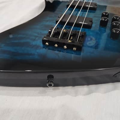 Jackson JS3Q Kelly Bird IV Bass with Rosewood Fretboard, Case & Strap 2024 image 10