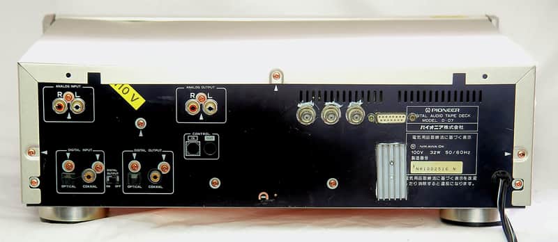 Pioneer D-07 DAT Recorder 1990's Top Of The Range Consumer DAT