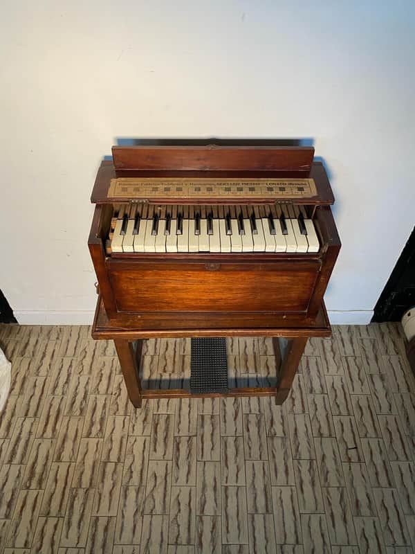 armonium old antique - Rinomata Fabbrica Guidavoci e Harmonium, Bertazzi Pietro, Lonato (Brescia) image 1
